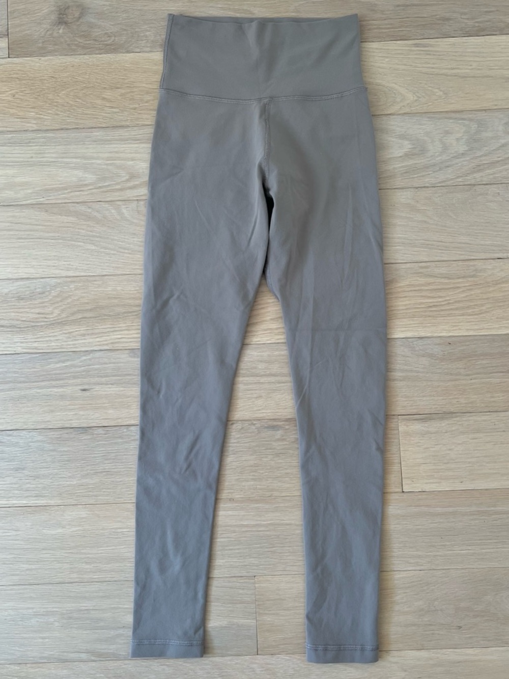 Aritzia TNA Action Taupe High-Rise Leggings XS